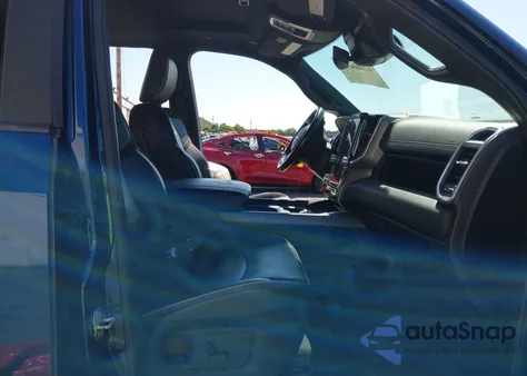 2020 Ram 2500 Laramie 4X4 6'4 Box z USA, uszkodzony, nr VIN 3C6UR5FJ5LG251740